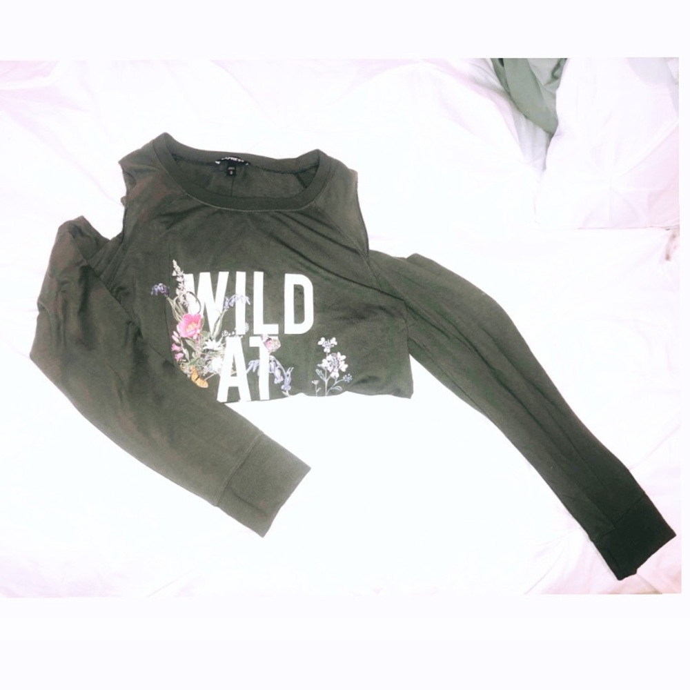 Long sleeve sweat shirt